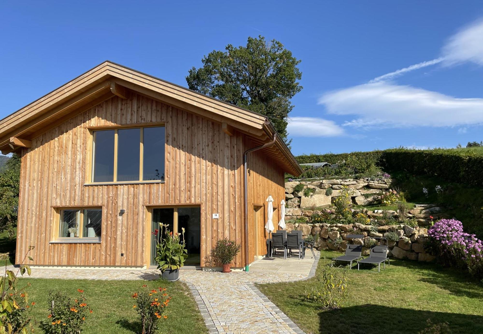 Bayerwald Chalet Kaitersberg Mit Sauna, Sonnenterrasse Und Garten อาร์นบรุค ภายนอก รูปภาพ